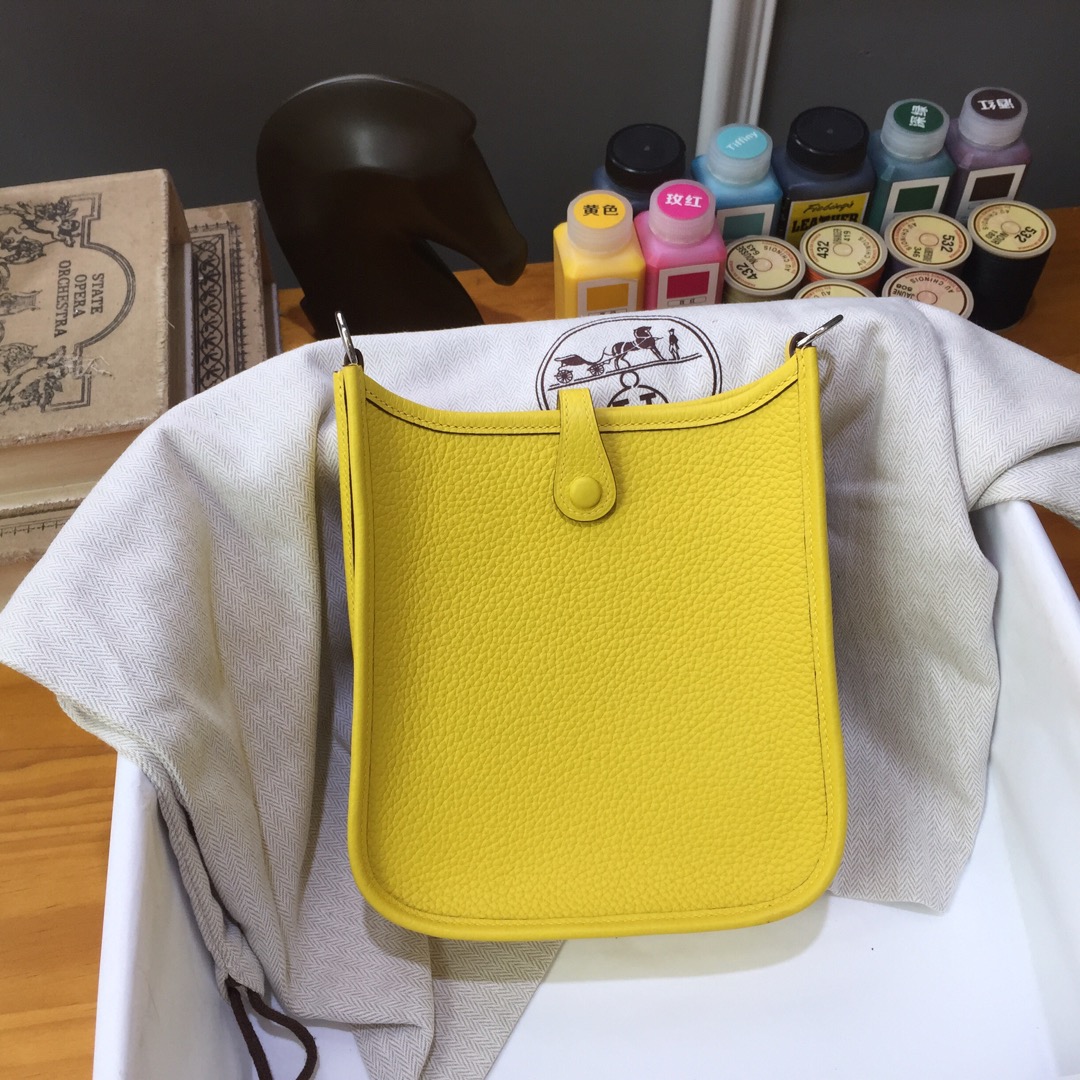 에르메스 미니 에블린16 옐로우 은장 끌레망스 가죽